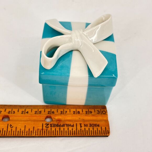 Vintage Tiffany & Co. Mini Blue Bow Trinket Box ICONIC 2" - Picture 8 of 11